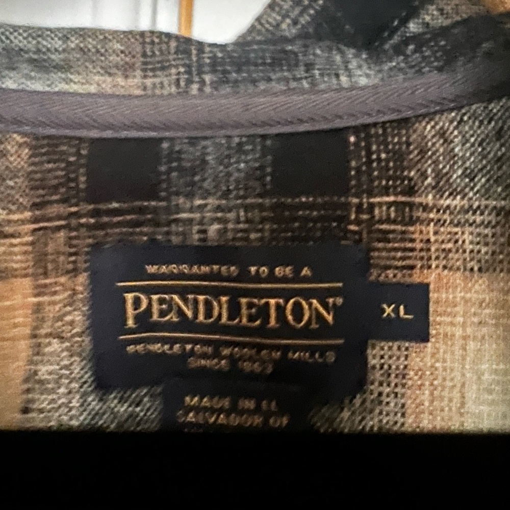 COPY - Pendleton unlined jacket with a hood and drawstrings.